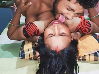 Desi Aunty Patni Ko Raat Me Godhi Bana Kar Choda Bohat Maja Aya - Hindi Desi Hook-up