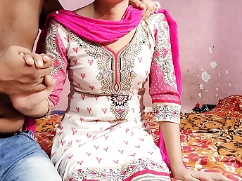 Desi Dame & Desi get kinky in super-hot desi sex with small cupcakes and red-hot Indian fuckfest