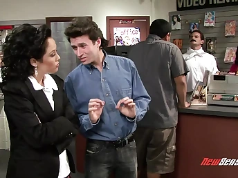 London, Evan Stone, Sadie West, Kristina, Sasha, and Ashlynn Brooke in a horny parody of Seinfeld - Part 1