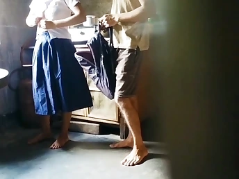 Observe this Indian college girl & her individual teacher get very very first time hook-ups in super-hot homemade flick