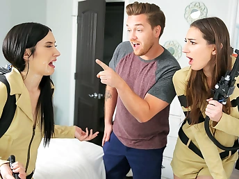 Step Sister-in-law Gets Ghost Slimed - S17:E7