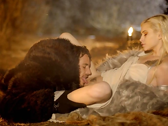 Throne Games Mother Of Dragons - S1:E7