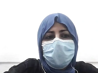 See my super-hot wife get off in front of the web cam in super-fucking-hot solo activity