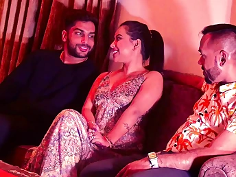 Desi lady with two boyfriends, with total Hindi audio, Trio-Way banging session