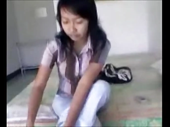 Indonesian fuckslut scandalized by tough hump in the office