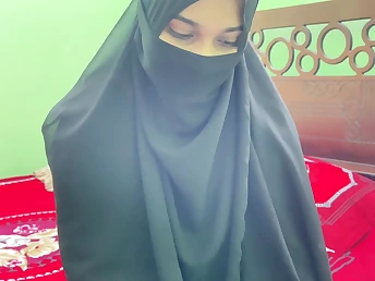 Desi Aunty gets a gonzo pound detach from her schoolmaster about rear end-fashion and cowgirl postures