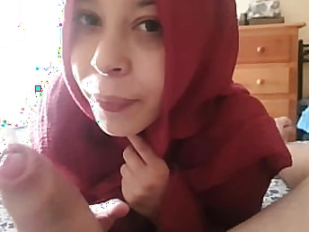 See Ana Duro & Vergosodotado in red-hot Muslim trio way with hot vulva pummeling and throating action