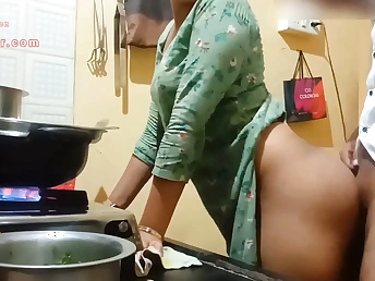 Observe this Indian COUGAR with a ample booty get down and grubby in the kitchen