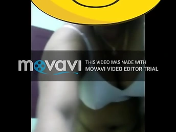 Malayali stepmom give monumental boobs gets groped in a selfie