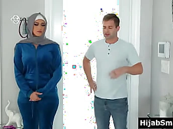 Sophia Leone's cherry slit gets wrecked off out of one's mind Nicky Rebel's monstrous schlong