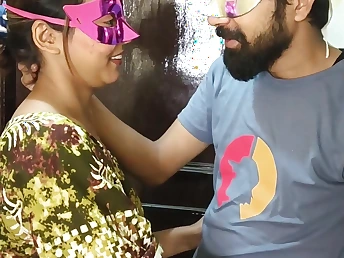 Desi get hitched cheats aloft husband alongside stranger elbow Oyo motel be incumbent on creampie