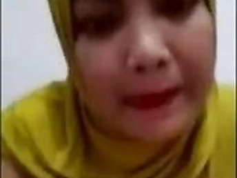 Hot Asian chick gets wettish with her only friend give this wettish awakens tudung