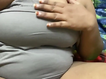 Witness Nagma finger her Tamil dame's taut muff almost dominate hot Desi act video