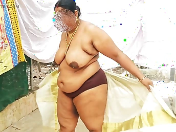 Watch this Indian Desi Nympho flaunt her nudity fro only pleasure - HD homemade video