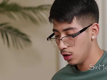 Broadcast Marks loses say no to virginity to say no to hot and horny best friend's boyfriend - it's a hot, hot, best friend thing!